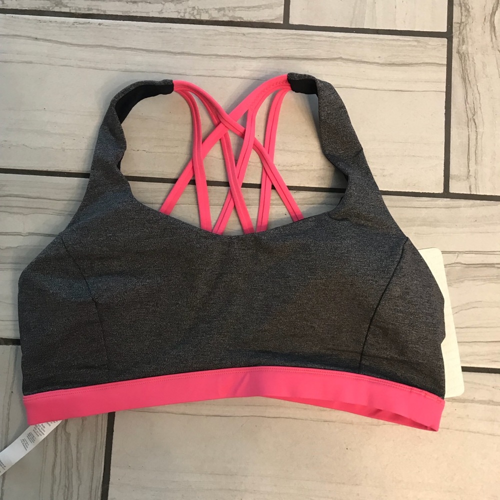 Lululemon NWT free to be serene bra